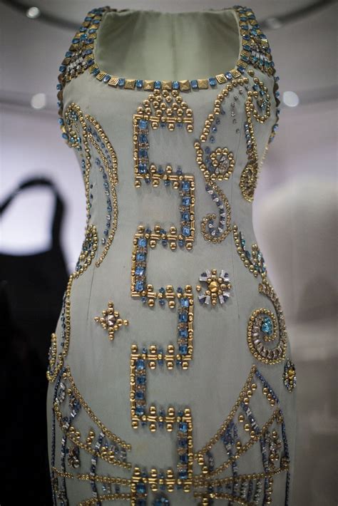 vintage versace couture 883 26 11 1979|diana Versace.